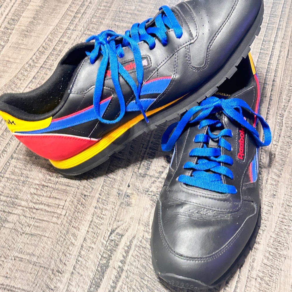 Reebok Men's Black and Blue Sneakers w Red & Yellow Accents - Picture 7 of 8